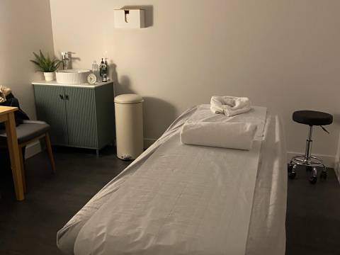 Alexia Massage Therapy - Old street 